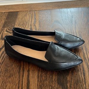 Pointy toe, black, flat loafers